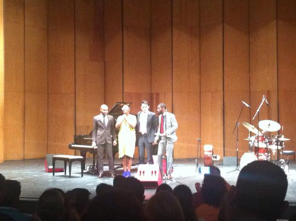 Cécile McLorin Salvant ofreció un concierto en el Teatro Juárez.
