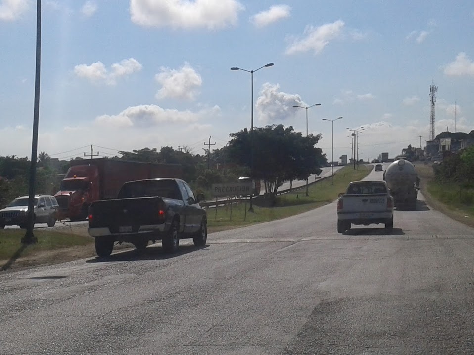 En un tramo carretero cerca de González dejaron a la pareja.