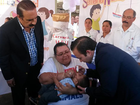 De la O en el evento matutino para el arranque de la Semana Nacional de Salud.