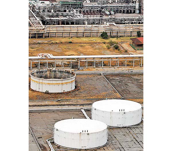 Instalaciones de almacenamiento de hidrocarburos.
