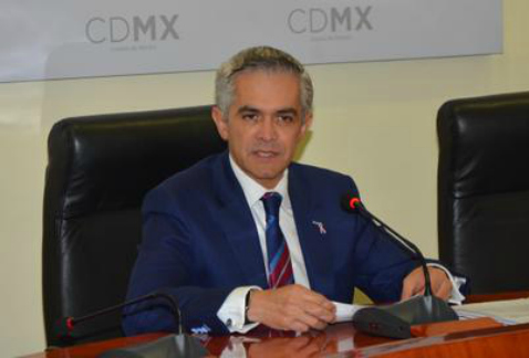 El jefe de Gobierno del Distrito Federal, Miguel Ángel Mancera, espera que a finales del año venidero quede instalado un centro de control de transpar