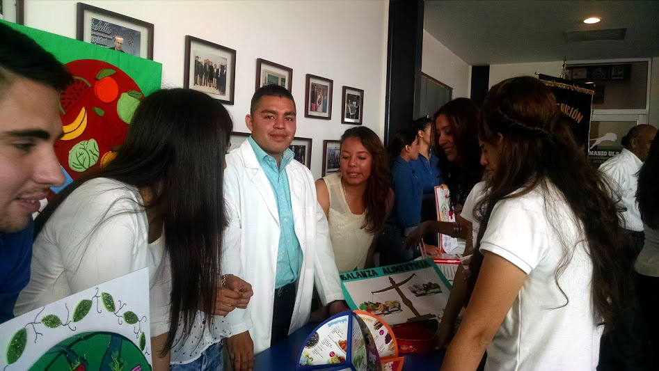 Universitarios celebran el Día Mundial de la Salud.