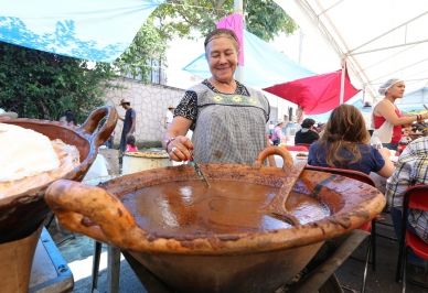 Mole de Caderas un platillo de reminiscencias prehispánicas