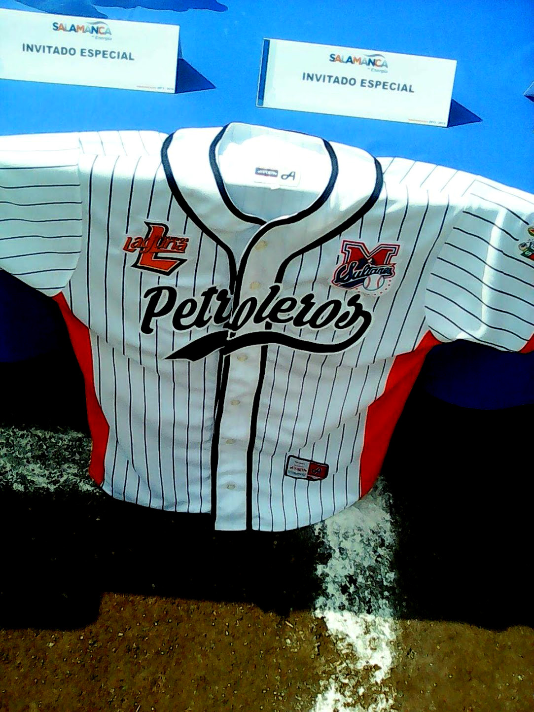 Uniforme de Petroleros de Salamanca.