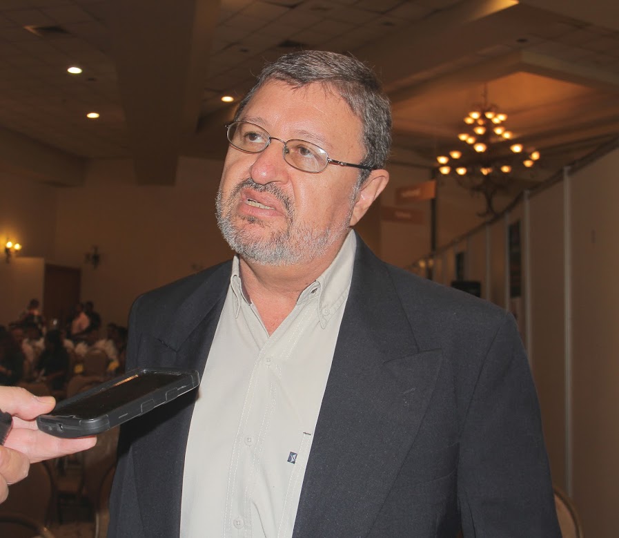 Agustín González Grant, presidente de la Asociación de la Red de Energías Renovables de La Laguna  A.C. 