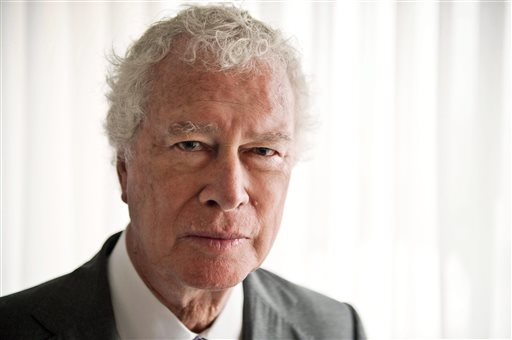 Ken Taylor, posa para el documental "Nuestro hombre en Teherán", durante el Toronto International Film Festival, el 12 de septiembre de 2013