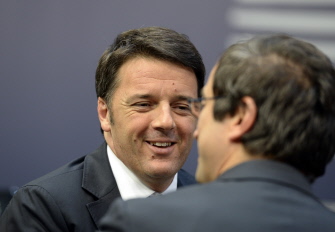 El primer ministro italiano, Matteo Renzi, a su llegada hoy al edificio del Consejo de Europa, en Bruselas