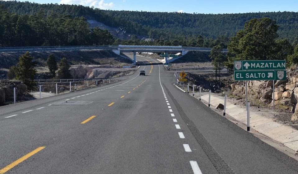 La Secretaría de Comunicaciones y Transportes enviará a especialiastas para que evalúen las condiciones de la carretera Durango-Mazatlán. 