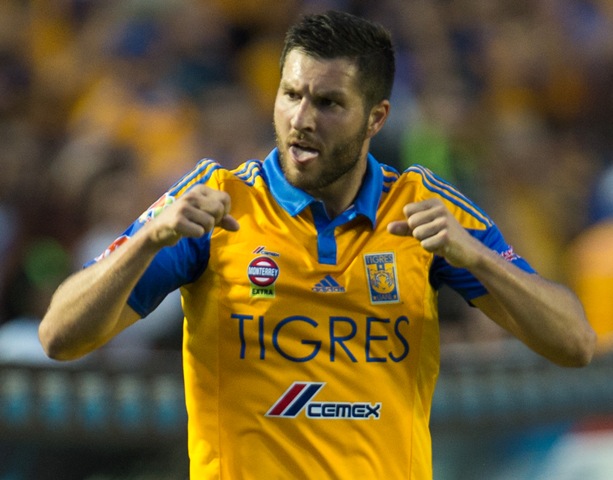 André Pierre Gignac, festeja su gol frente al Pachuca 