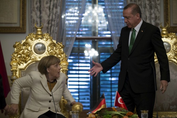 La canciller alemana, Angela Merkel, se reunió con el presidente turco, Recep Tayyip Erdogan.