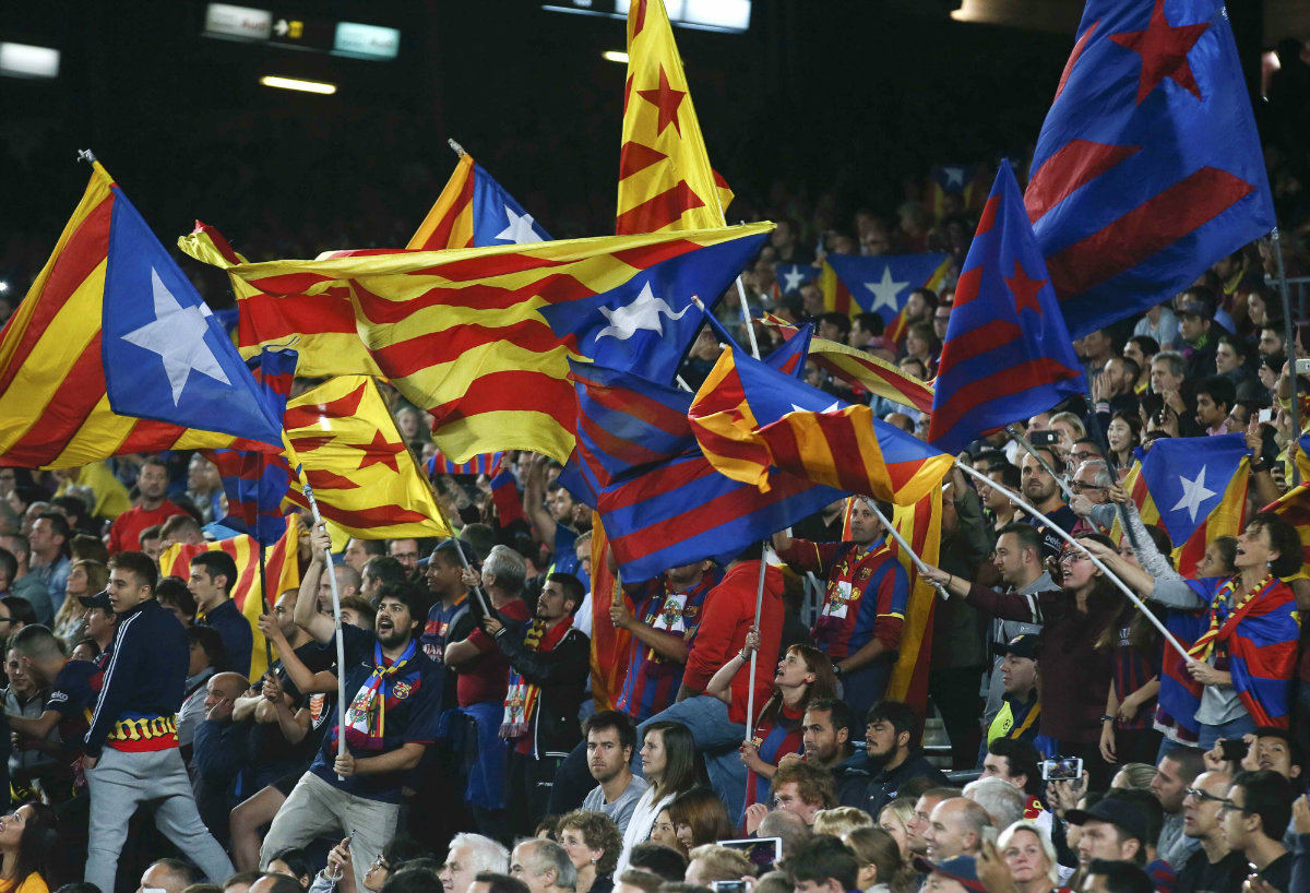 La afición del Barcelona gritó "¡Independencia!" previo al duelo ante Leverkusen 
