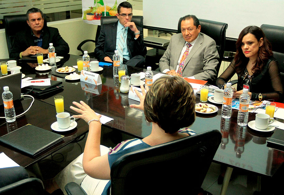 Directivos del grupo Notivox se reunieron con los rectores de las distintas universidades.