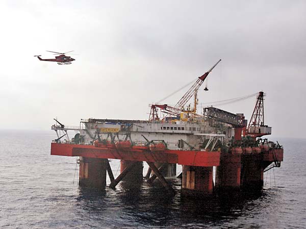 Las firmas de petróleo y gas de EU enfrentan problemas por los bajos precios del mercado.