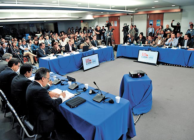 El GIEI presentó su informe ante la Asamblea de la CIDH en Washington, donde estuvieron presentes funcionarios del gobierno mexicano. 