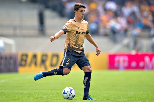 Josecarlos Van Rankin en un partido de la Liga MX