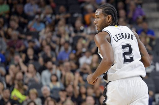 Kawhi Leonard con los Spurs en la temporada 2014-2015 