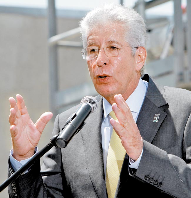 Gerardo Ruiz Esparza, titular de la SCT. 