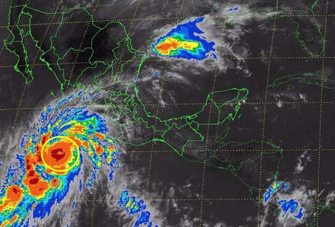 Se estima que Patricia provoque lluvias equivalentes a la cantidad de agua que cae en todo el año.