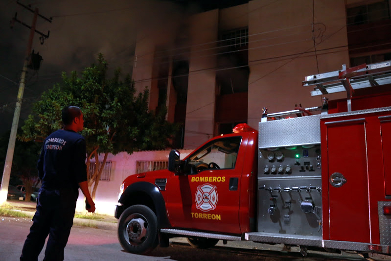 Incendio en departamento de Fovissste la Rosita en Torreón.