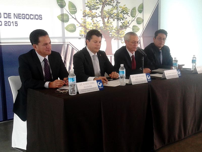 Mario Berrios, del departamento de empresas de la OIT, durante la presentación del estudio.