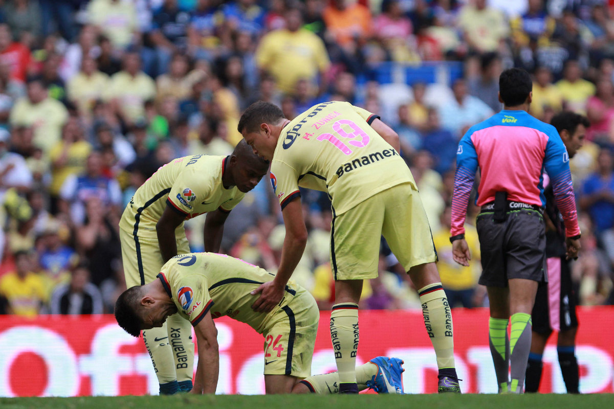 Oribe Peralta se lesiona en el partido ante Querétaro
