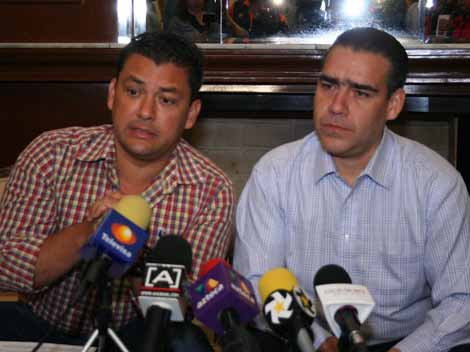 Ambos alcaldes, el actual y el electo, sostuvieron una reunión esta mañana.