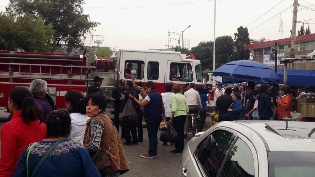 La explosión en un local ubicado frente al mercado de Sonora dejó tres heridos.