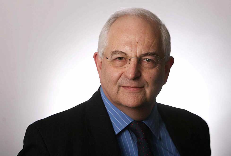 Martin Wolf, Jefe de comentarios económicos del Financial Times y publica semanalmente una columna sobre macroeconomía global.