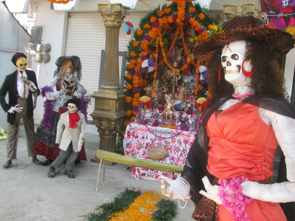 Xantolo atrae a miles de turistas a la Huasteca Potosina.