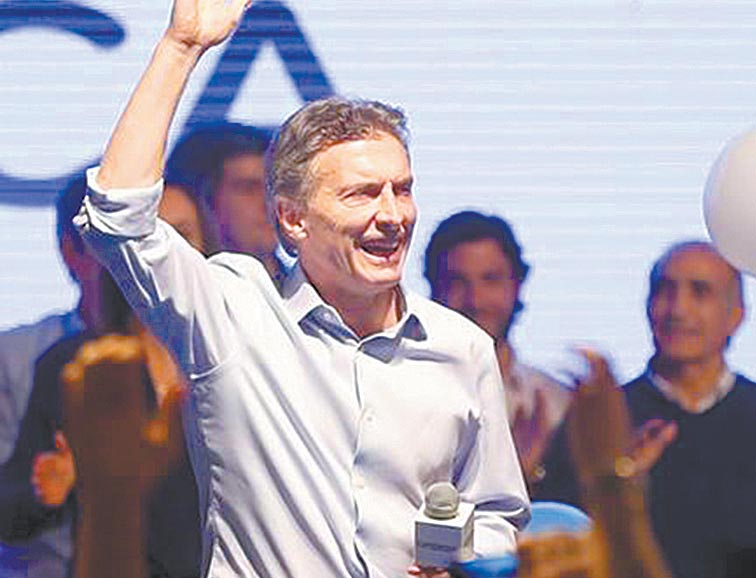 El conservador Mauricio Macri sorprendió a las encuestadoras.