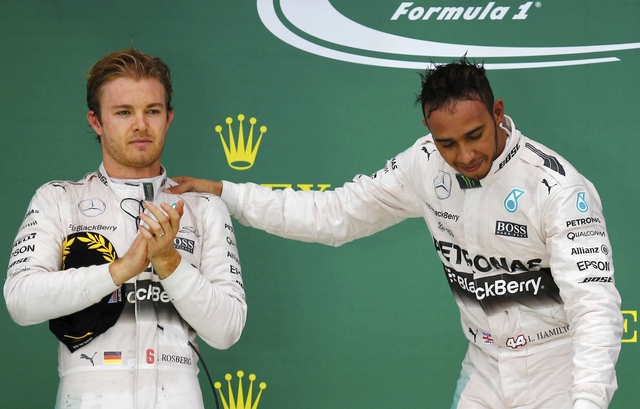 Nico Rosberg y Lewis Hamilton en el podio de Austin 