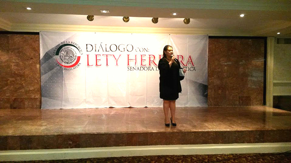 La Senadora del PRI en Durango, Leticia Herrera se reunió con empresarios de La Laguna.