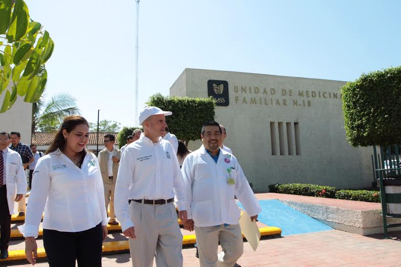 El Director General del IMSS, recorrió unidades médicas de los estados de Jalisco y Nayarit