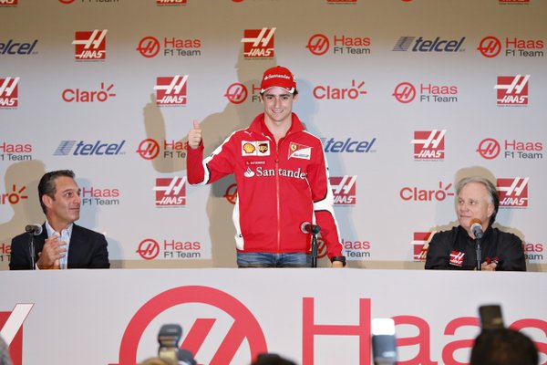 Esteban en su presentación con Haas