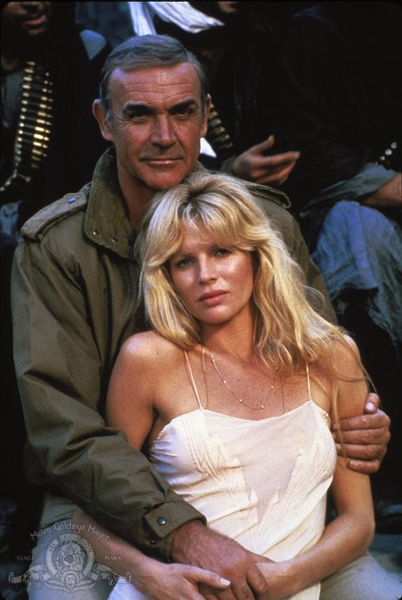 Kim Basinger apareció en la cinta 'Never Say Never Again' en 1983.
