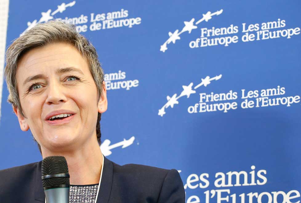Margrethe Vestager, comisionada de competencia de la Unión Europea, instó a los Países Bajos y Luxemburgo a recuperar los impuestos no cobrados, como 