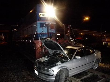 El tren no llevaba carga, lo que contribuyó a que se salvaran de un impacto mayor. 