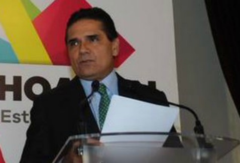El gobernador de Michoacán, Silvano Aureoles, prometió que no permitiría más bloqueos de normalistas en el estado. 