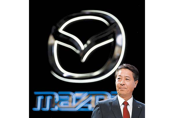 Masamichi Kogai, jefe de Mazda. 