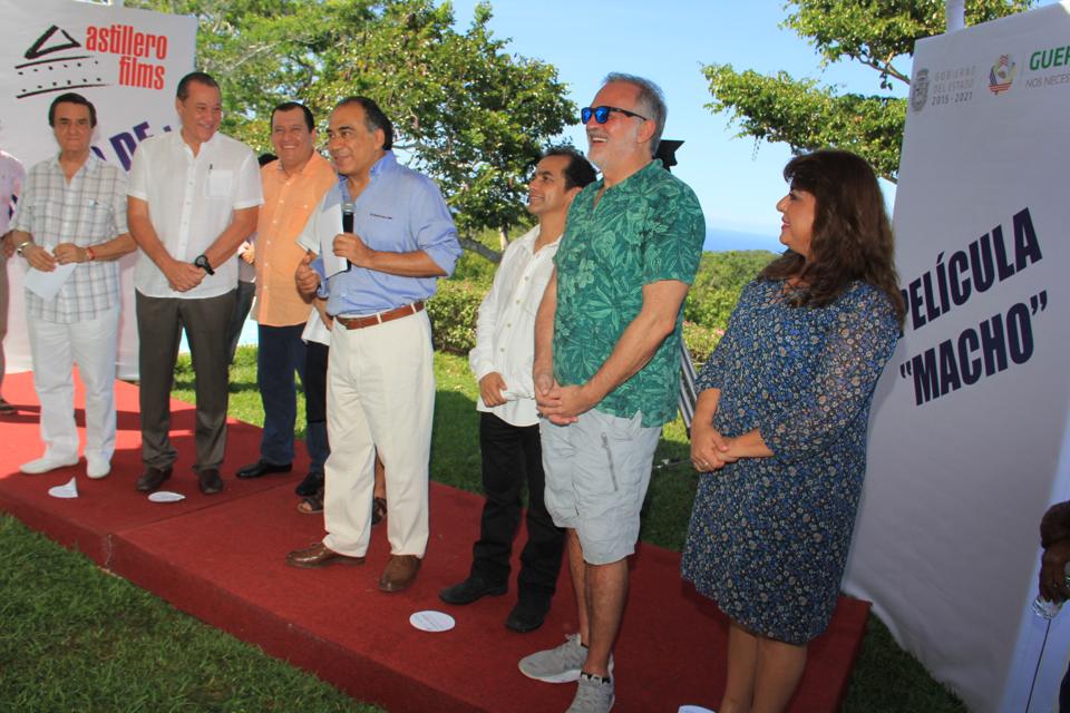 El gobernador de Guerrero, Héctor Astudillo. 