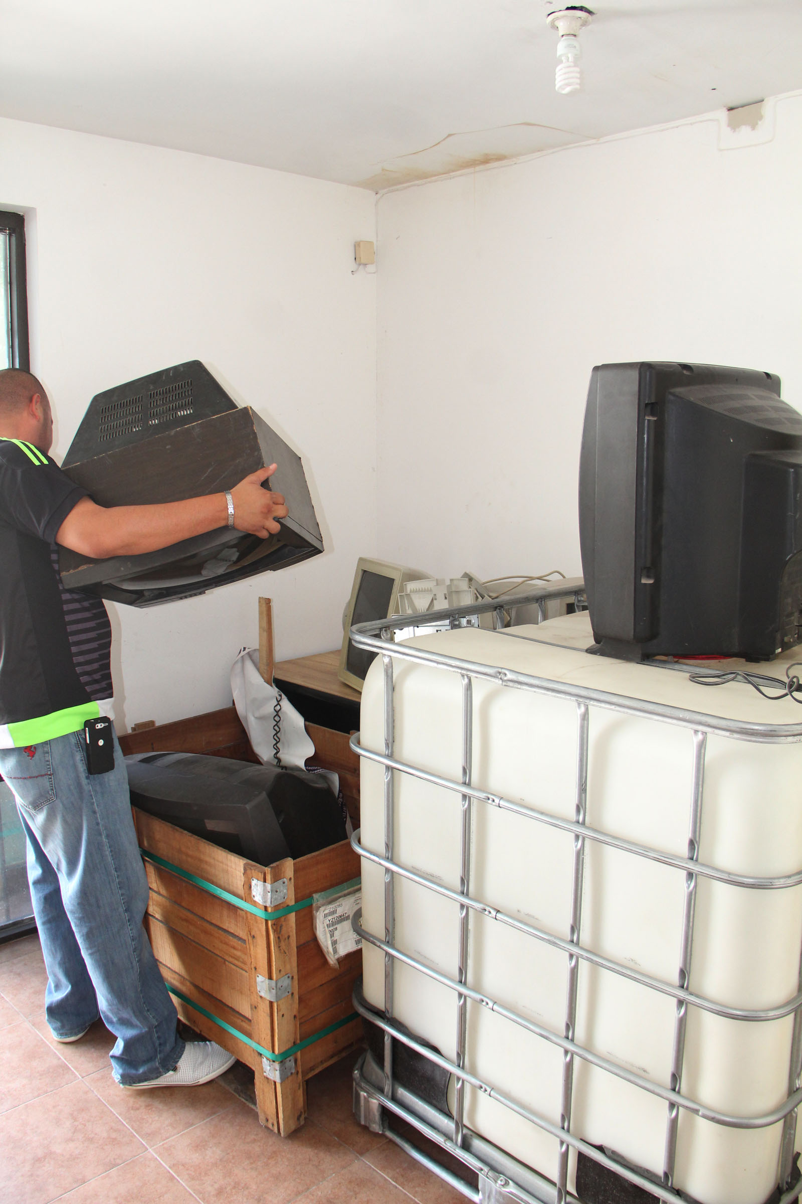 En Torreón existen 4 centros de acopio para basura electrónica.