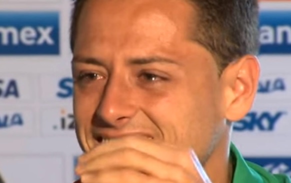 'Chicharito' rompió en llanto tras recordar sus inicios en Chivas 
