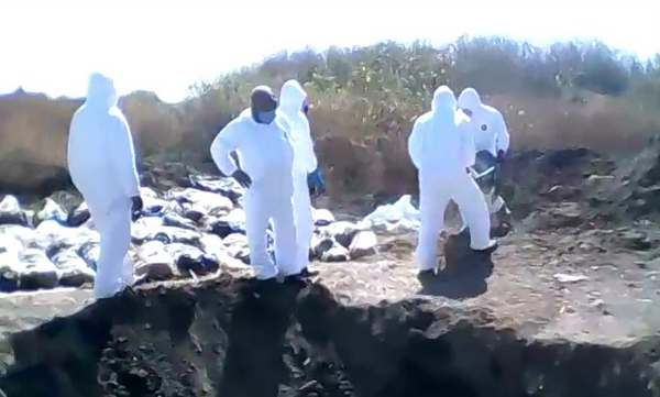 La Fiscalía General del Estado de Morelos investiga a funcionarios por la inhumación clandestina de cuerpos.