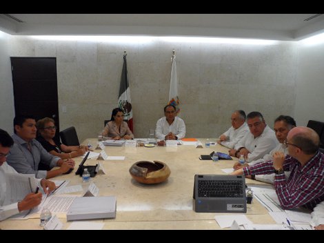 El gobernador Héctor Astudillo y la secretaria técnica del consejo de coordinación del Nuevo Sistema Acusatorio, María de los Ángeles Fromow Rangel en