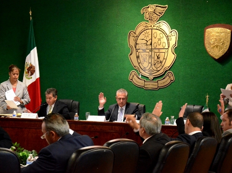 En la sesión de cabildo aprueban un descuento del 100 por ciento a los contribuyentes que adeuden el impuesto predial del año 2014 y anteriores.
