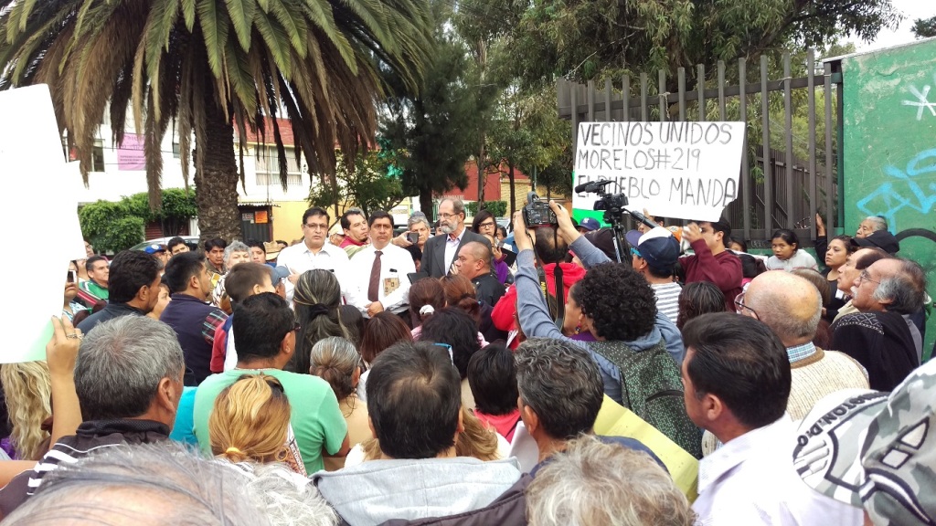 El jefe delegacional en Azcapotzalco, Pablo Moctezuma Barragán, dijo que la denuncia es por daños a los intereses públicos.