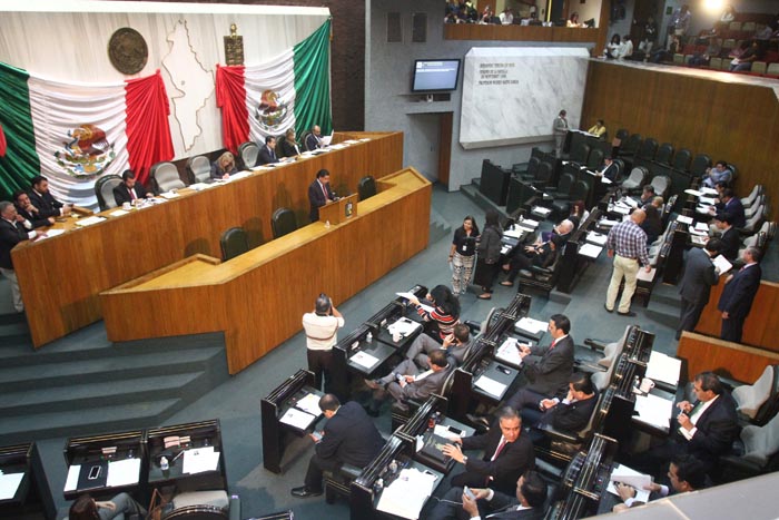 Sergio Arellano Balderas, del PT, reportó el apoyo de seis personas.
