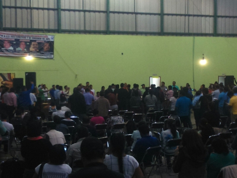 En la Asamblea estatal de la CNTE, el líder de la sección 22 de la CNTE, Rubén Núñez Ginés, anunció la tomas las sedes donde apliquen la valoración. 