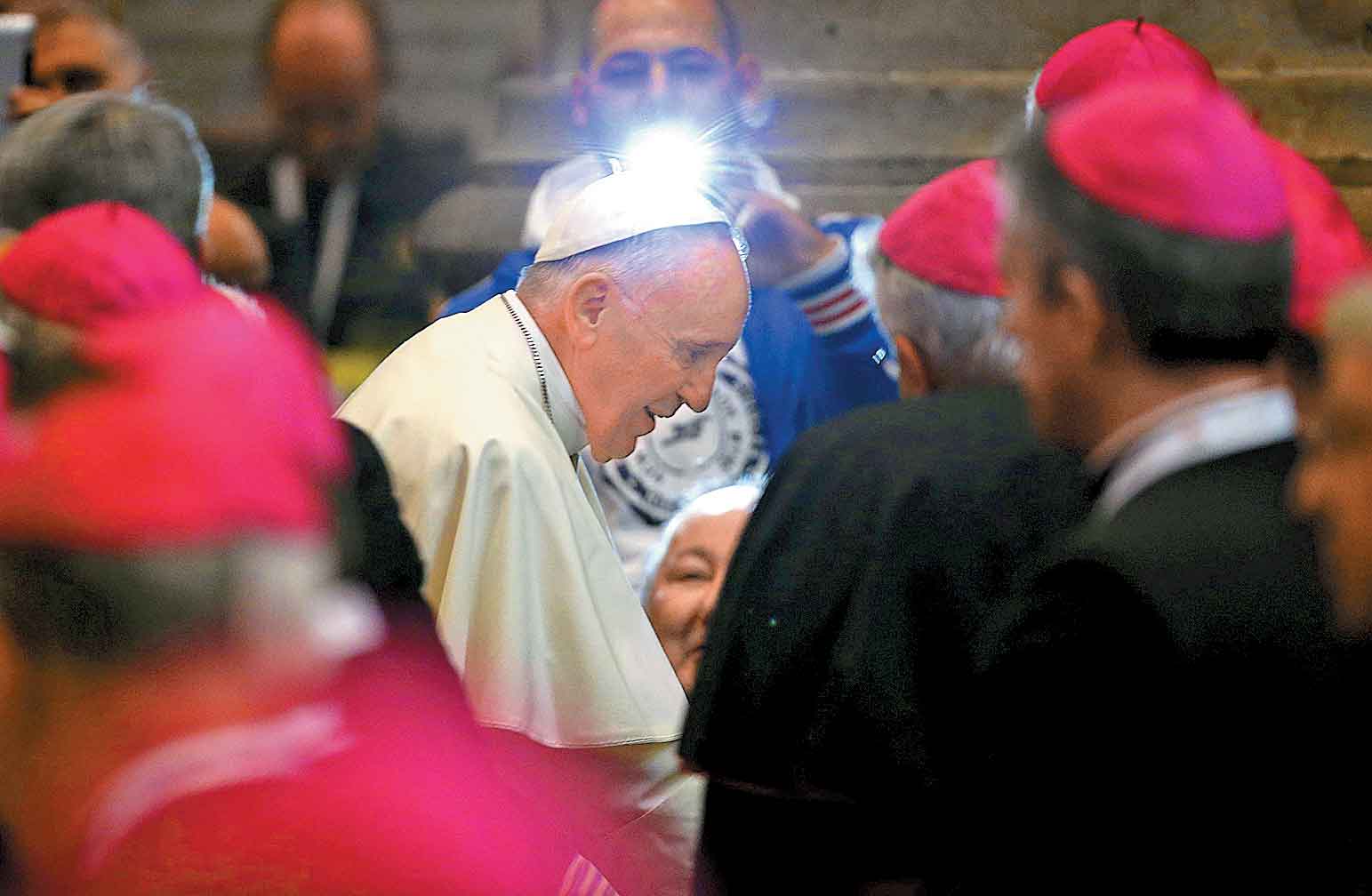Francisco visitará México en febrero de 2016.