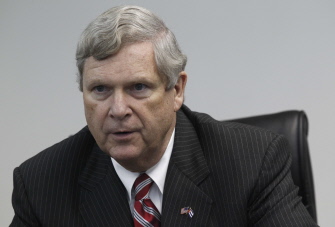 El secretario de Agricultura de Estados Unidos, Tom Vilsack, durante su visita hoy a Cuba